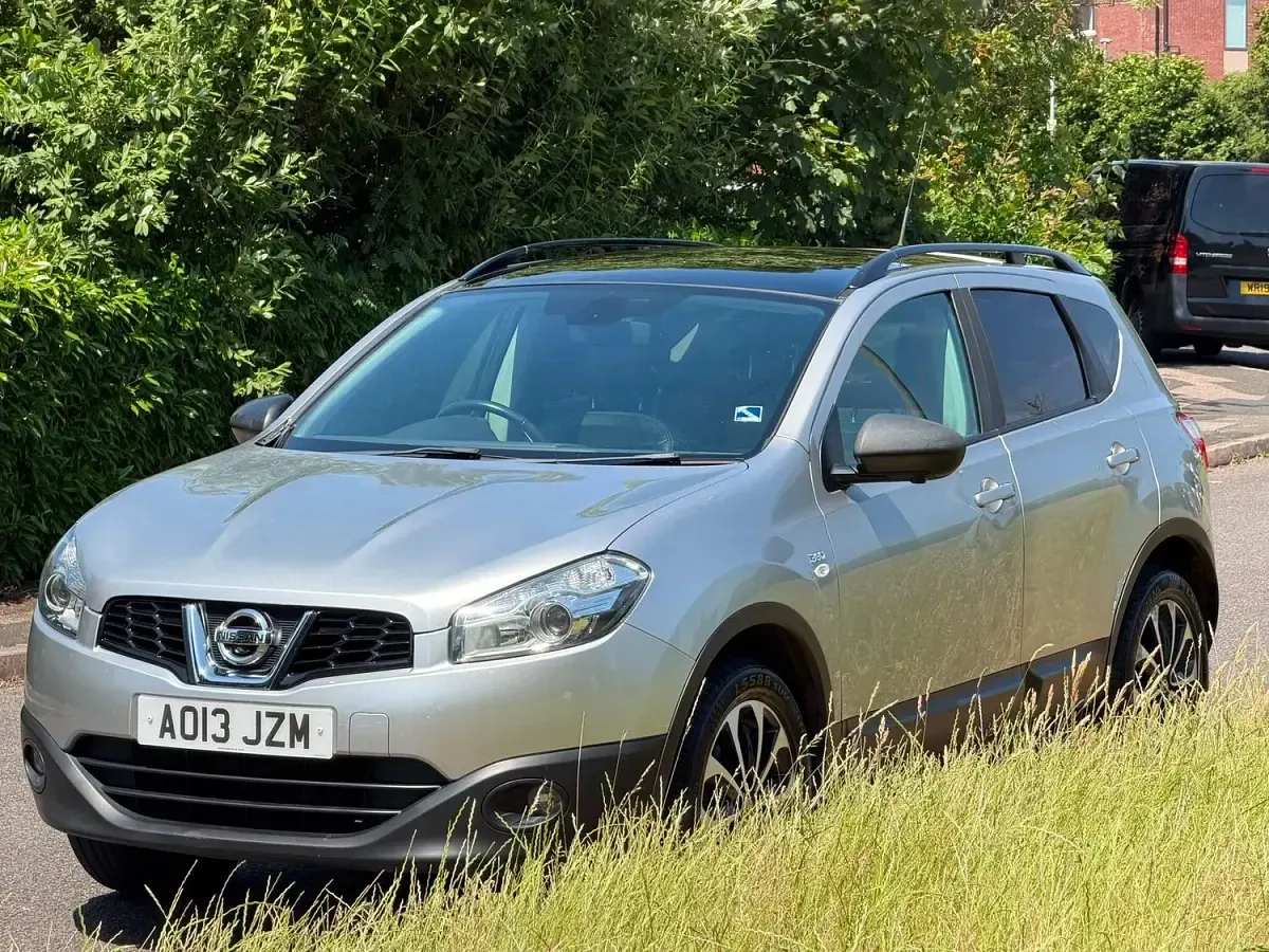 Used Nissan Qashqai 360º 2013 Silver SUV