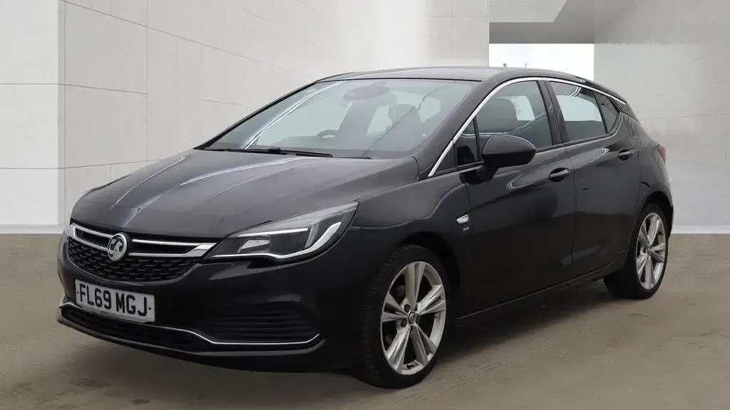 Używany Vauxhall Astra SRi 150 KM (110 kW) 2019 Czarny Hatchback