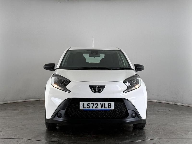 Used Toyota Aygo X PURE 2022 White SUV