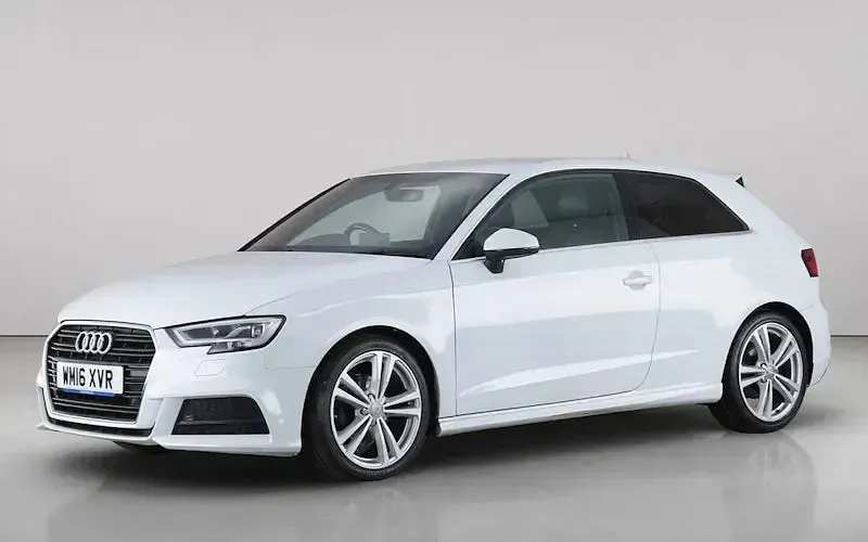 Used Audi A3 Sportback S-Line 150 HP (110 kW) 2016 White Hatchback