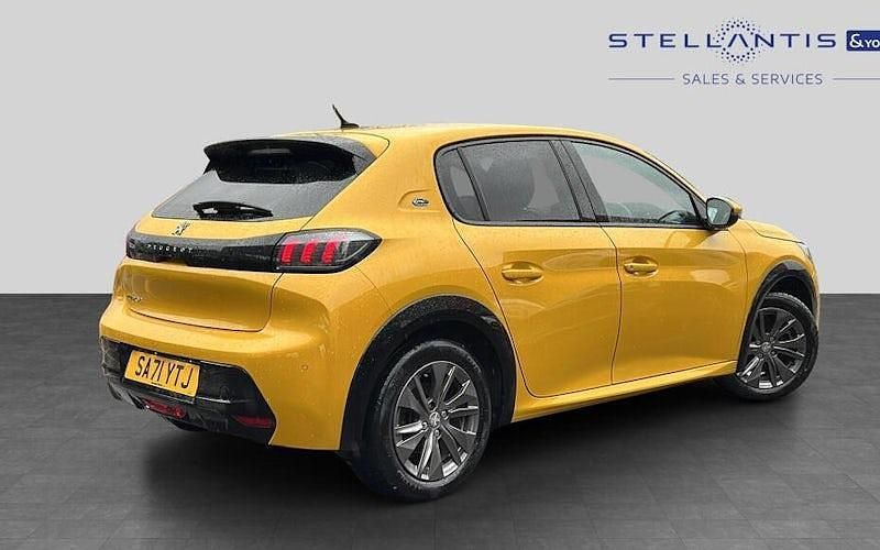 Used Peugeot e-208 Allure 100 kW (136 HP) 2021 Hatchback