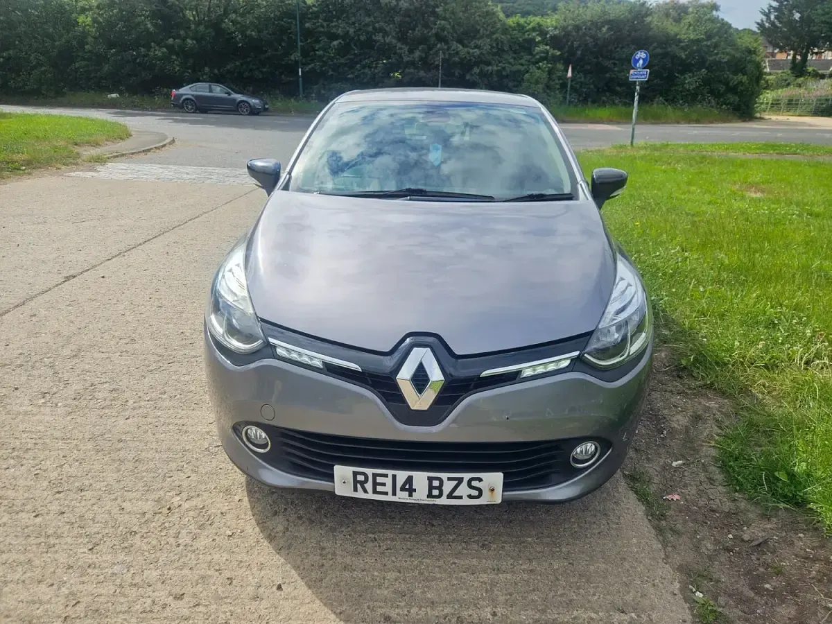 Used Renault Clio Dynamique 90 HP (66 kW) 2014 Grey Hatchback