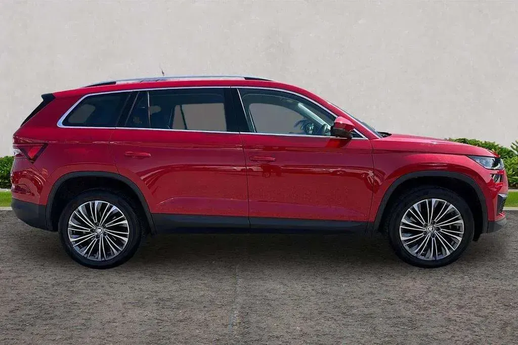 Used Skoda Kodiaq SE L Executive 196 HP (144 kW) 2024 Red SUV
