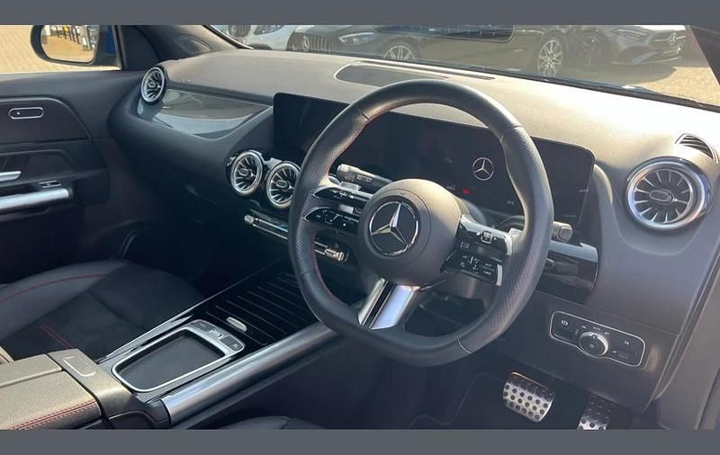 Used Mercedes GLA200 Executive 161 HP (118 kW) 2024 Blue SUV