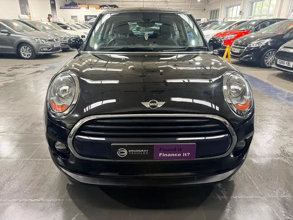 Usado Mini Cooper D Hatch 116 HP (85 kW) 2016 Preto Citadino