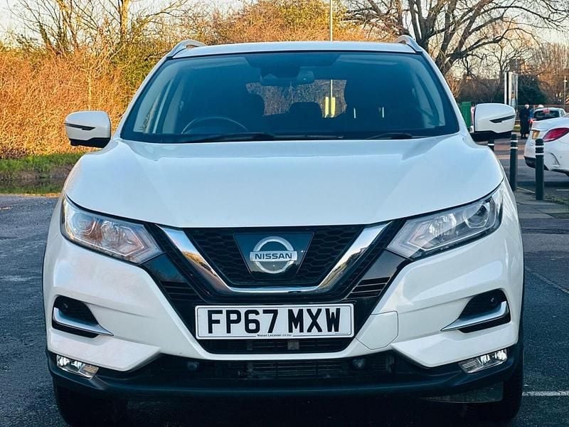 Used Nissan Qashqai N-Connecta 2017 White SUV
