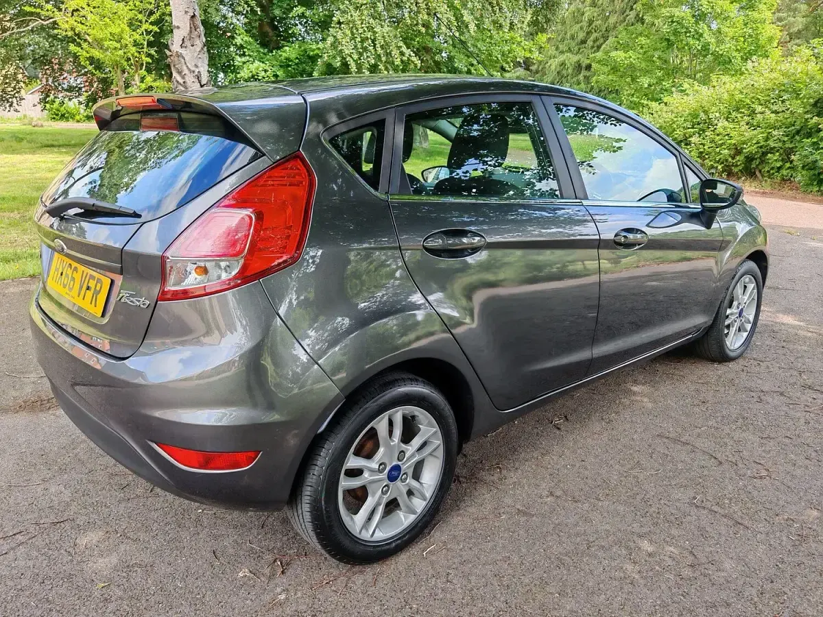 Used Ford Fiesta Zetec 2016 Grey Hatchback