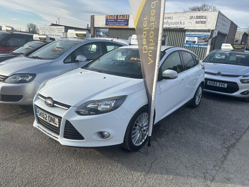 White Used 2012 Ford Focus Zetec Hatchback | £3,495 (Expensive) - Image 1/3