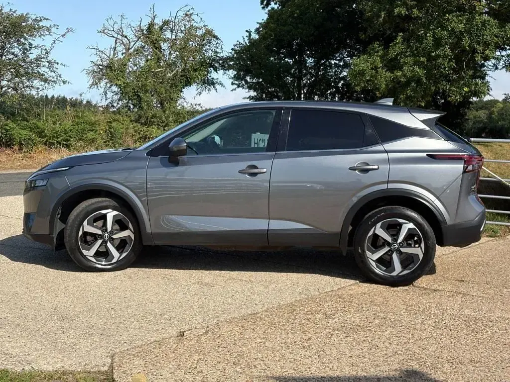 Used Nissan Qashqai N-Connecta 2022 Grey SUV
