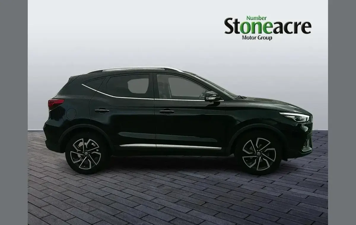 Used MG ZS Exclusive 106 HP (77 kW) 2023 Black Sedan
