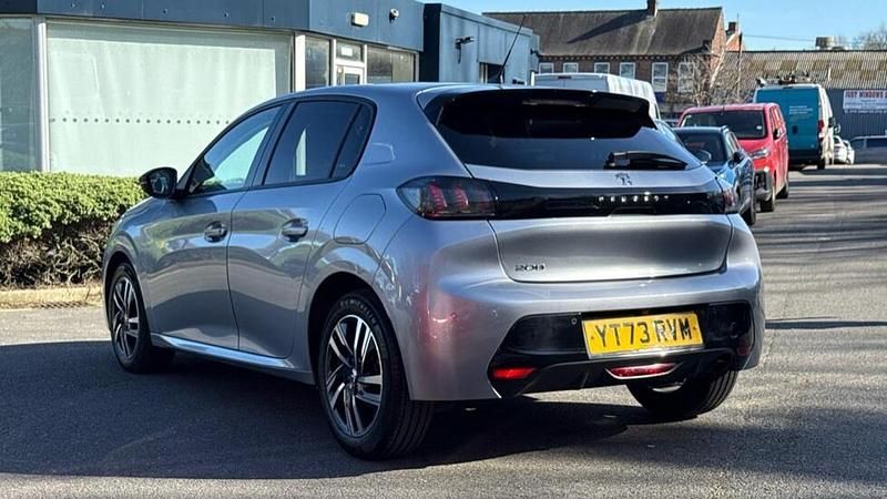 Used Peugeot 208 Allure+ 99 HP (72 kW) 2023 Grey Hatchback