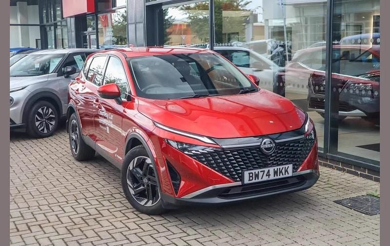 Used Nissan Qashqai Acenta Premium 187 HP (137 kW) 2025 Red SUV