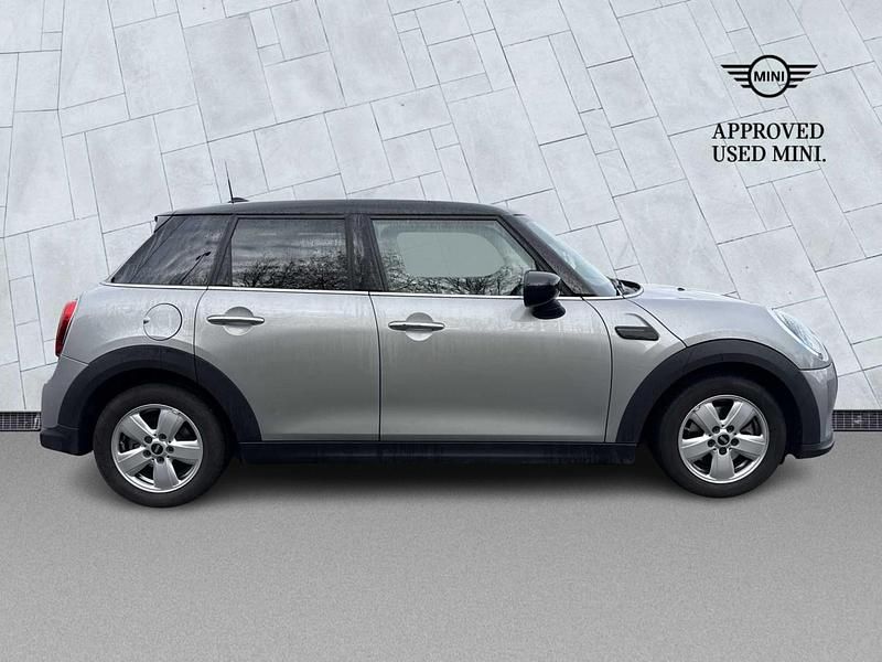 Used Mini Cooper Classic 134 HP (98 kW) 2023 Silver Hatchback