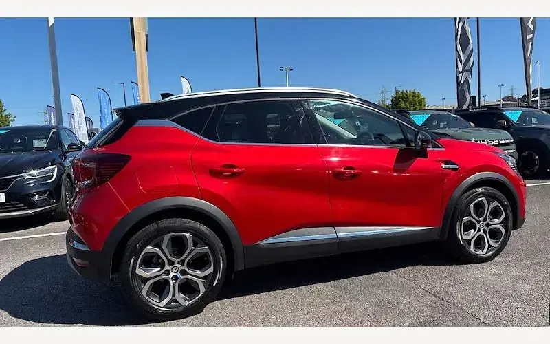 Used Renault Captur Techno 143 HP (105 kW) 2024 SUV