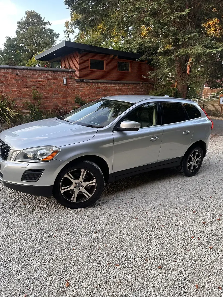 Used Volvo XC60 SE Lux 163 HP (119 kW) 2012 Silver SUV