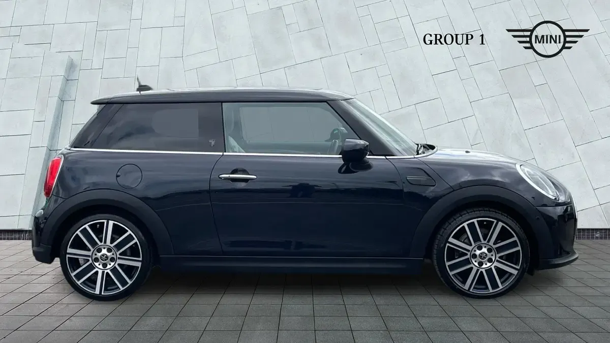 Used Mini Cooper Exclusive 136 HP (100 kW) 2022 Black Hatchback