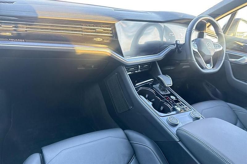 Used VW Touareg Black Edition 286 HP (210 kW) 2025 Oyster silver SUV