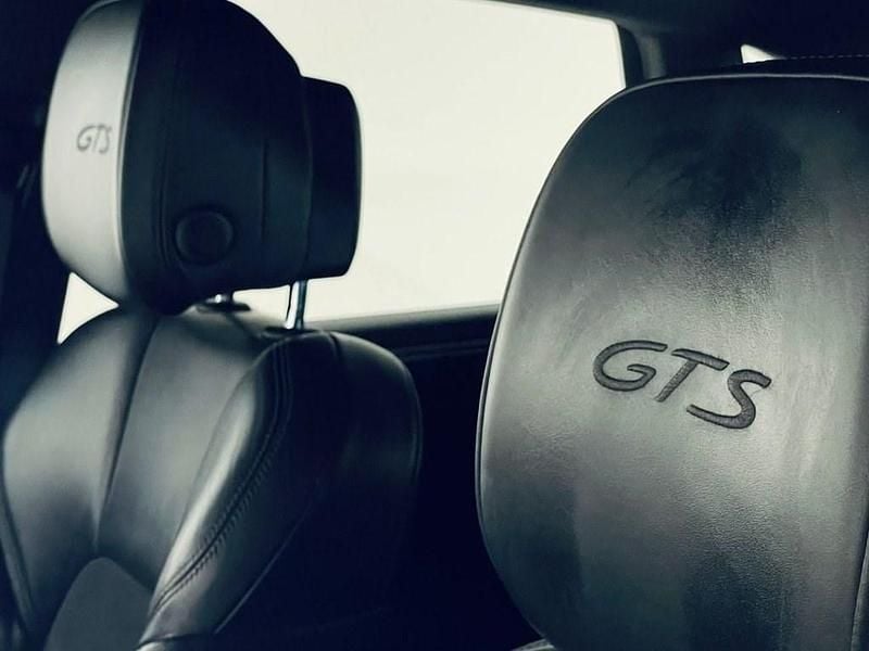 Used Porsche Macan 360 HP (264 kW) 2018 Black SUV