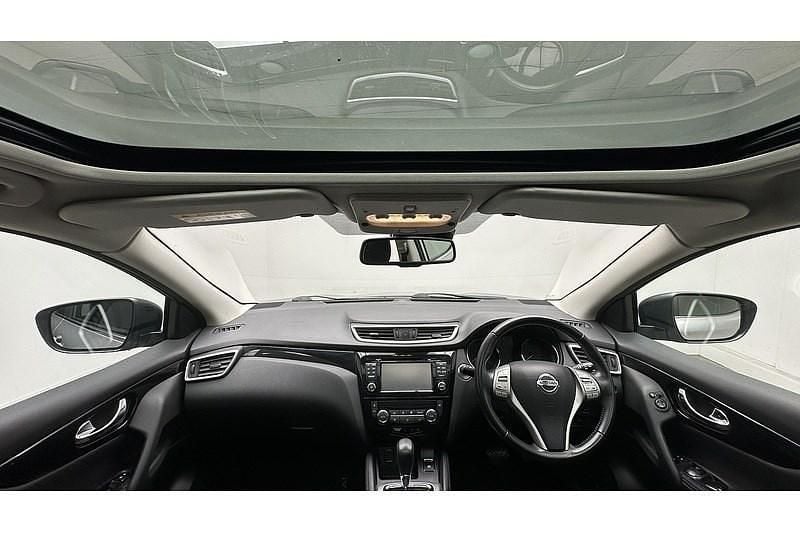 Used Nissan Qashqai N-Connecta 2016 Silver SUV