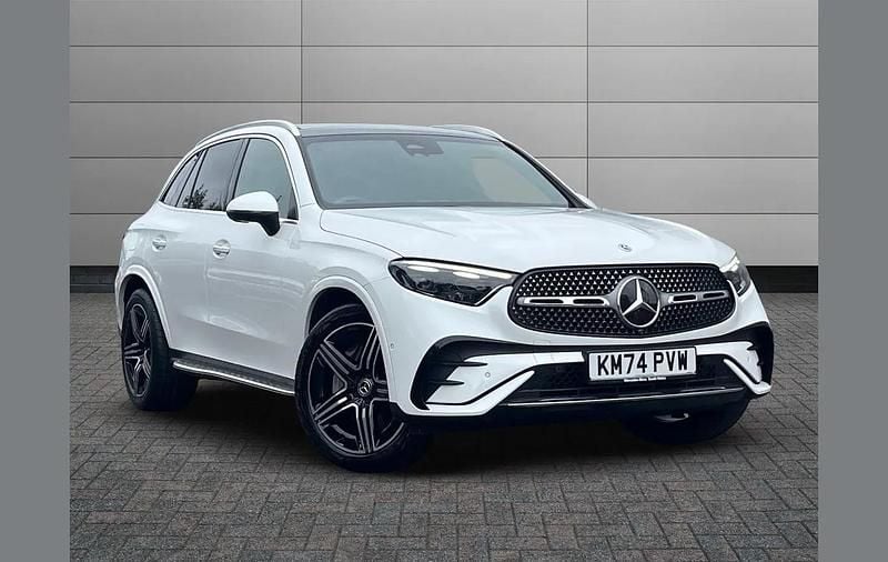 White Used 2024 Mercedes GLC300e AMG Line Premium SUV | £48,490 (Expensive) - Image 1/4