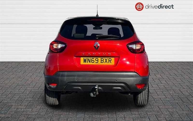 Used Renault Captur Iconic 90 HP (66 kW) 2019 Red/black SUV
