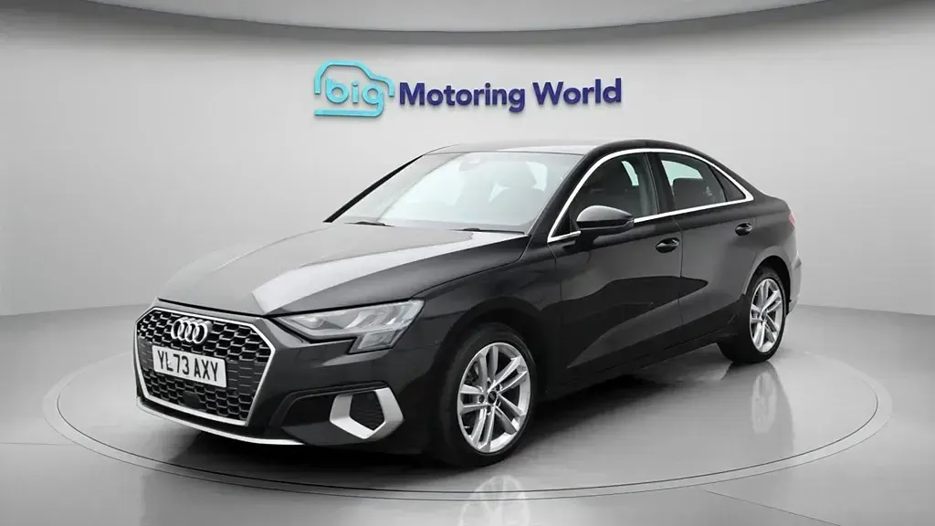 Usado Audi A3 Sport 150 HP (110 kW) 2023 Preto Sedan