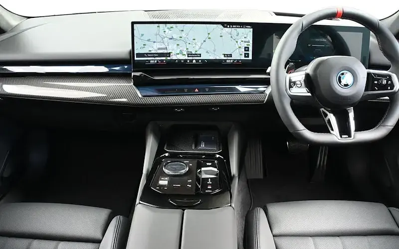 New BMW i5 442 kW (601 HP) 2026 Estate