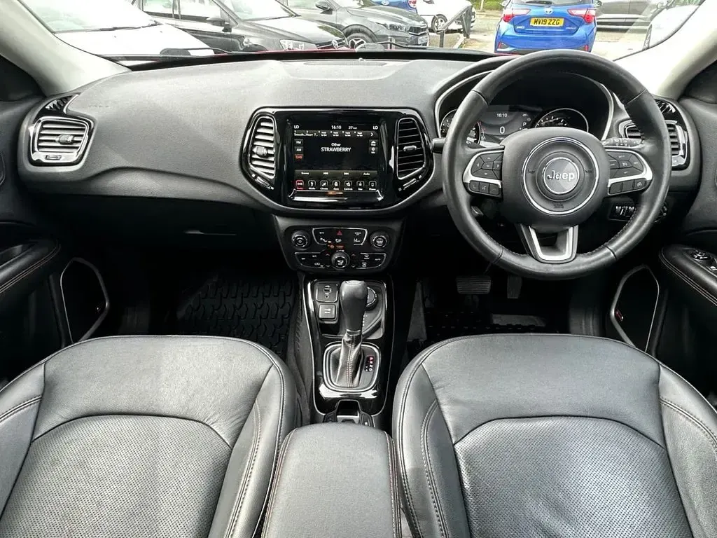 Used Jeep Compass Limited 170 HP (125 kW) 2019 Red/black SUV