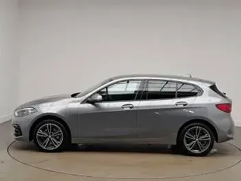 Used BMW 118 Sport Line 136 HP (100 kW) 2024 Grey Hatchback