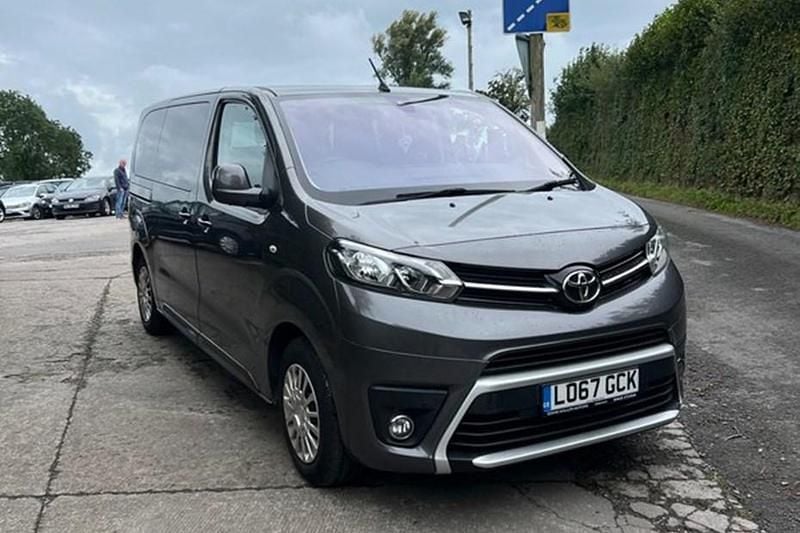 Used 2017 Toyota Proace Verso MPV | £11,995 (Good price) - Image 1/1