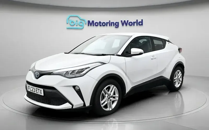 Second-hand Toyota C-HR 122 CP (89 kW) 2023 SUV