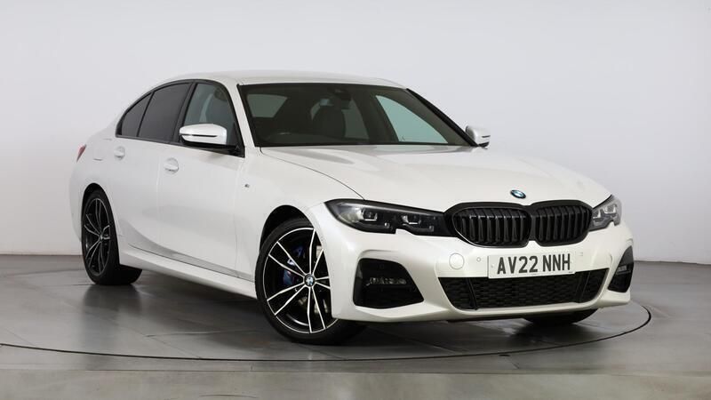 White Used 2022 BMW 330 M Sport | £27,500 (Fair price) - Image 1/4