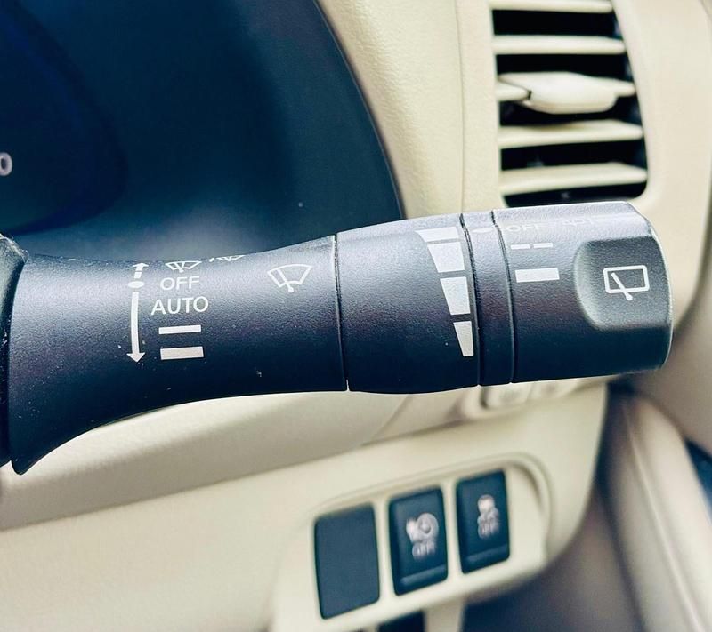 Silver Used 2013 Nissan Leaf Hatchback | £2,895 (Fair price) - Image 1/4