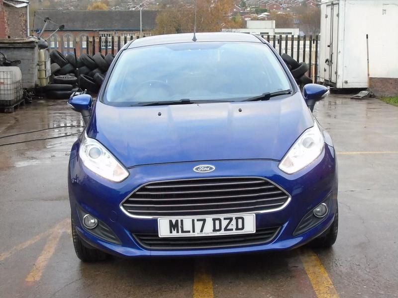 Used Ford Fiesta Zetec 2017 Blue Hatchback