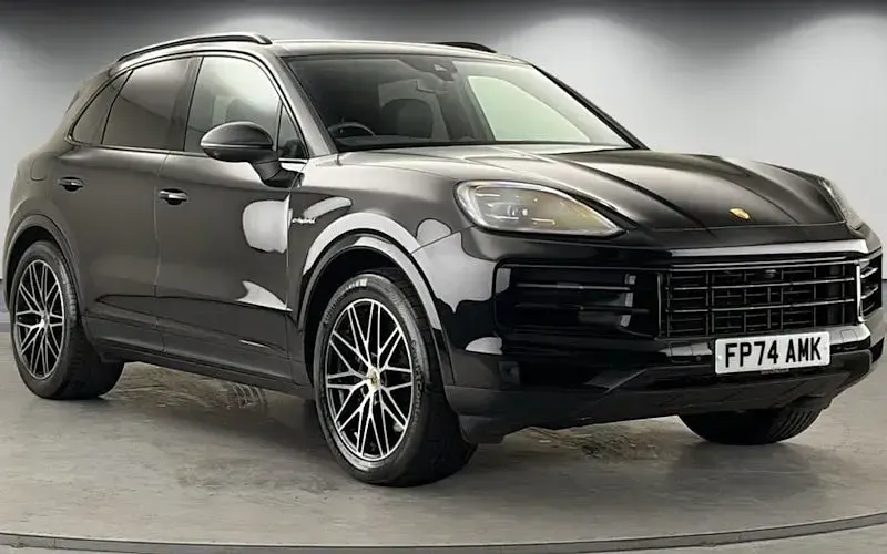 Begagnad Porsche Cayenne 470 HK (345 kW) 2024 SUV
