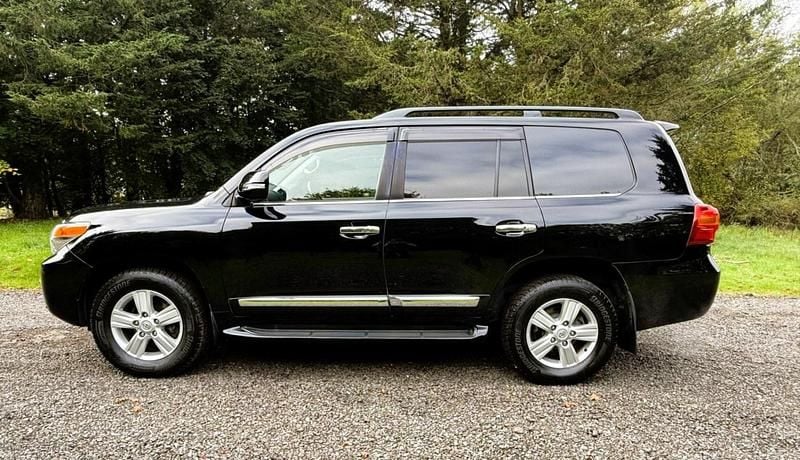 Used Toyota Land Cruiser 318 HP (233 kW) 2014 Black SUV