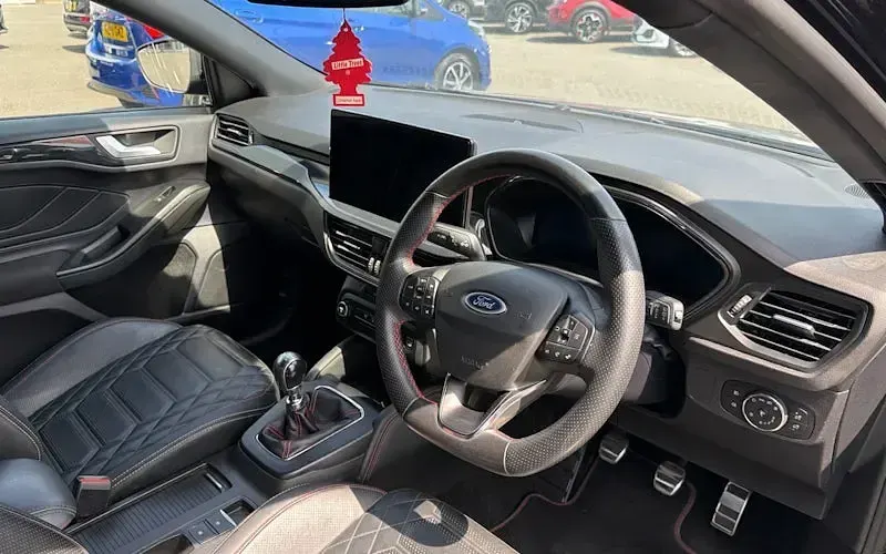 Used Ford Focus ST-Line X 125 HP (91 kW) 2023 Black Hatchback