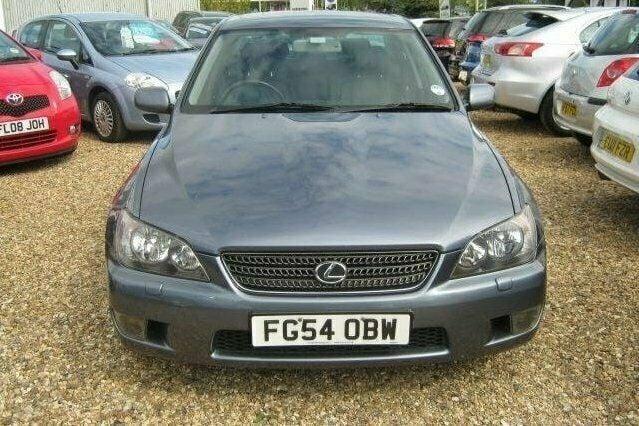 Used Lexus IS300 211 HP (155 kW) 2004 Sedan