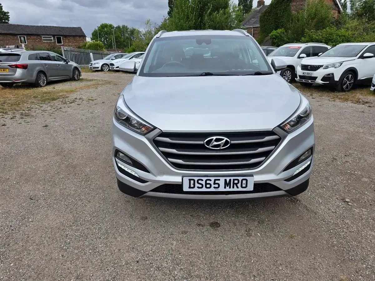 Used Hyundai Tucson SE 116 HP (85 kW) 2015 Silver SUV