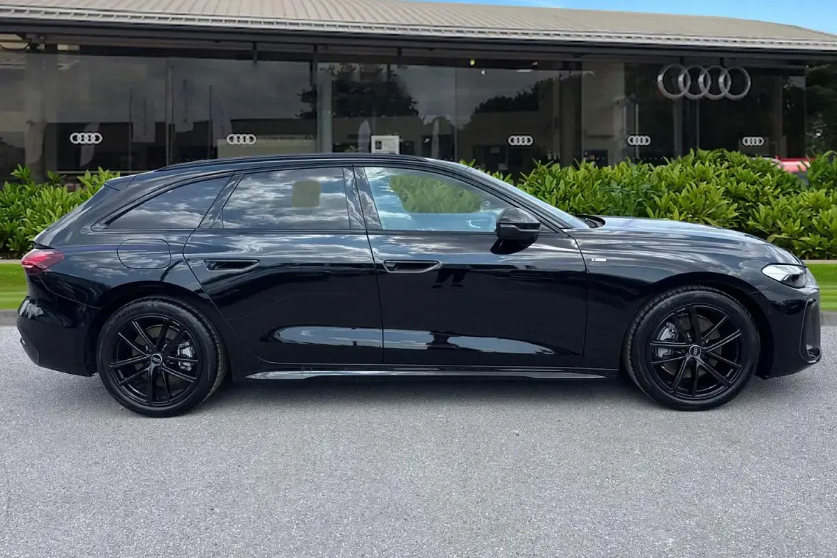 New Audi A5 Black Edition 204 HP (150 kW) 2026 Black Estate