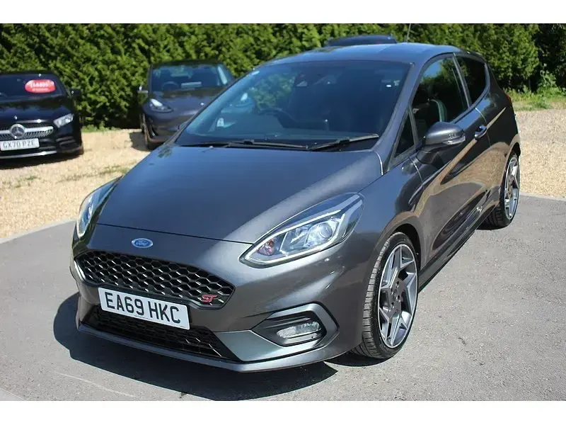 Usado Ford Fiesta ST 200 HP (147 kW) 2019 Cinzento Citadino