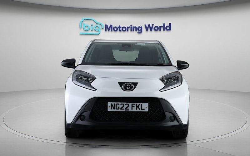 Used Toyota Aygo X PURE 72 HP (52 kW) 2025 SUV