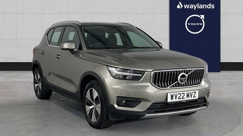 Grey Used 2022 Volvo XC40 Inscription SUV | £23,300 (Good price) - Image 1/4