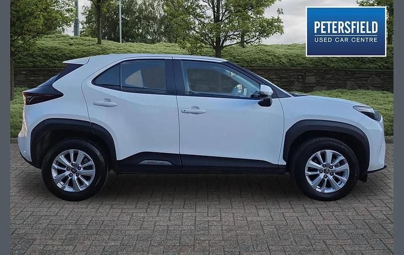 Used Toyota Yaris Cross 113 HP (83 kW) 2022 White SUV