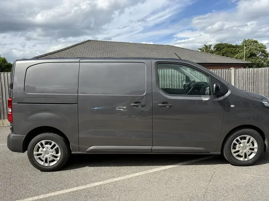 Used Vauxhall Vivaro Sportive 150 HP (110 kW) 2021 Grey MPV