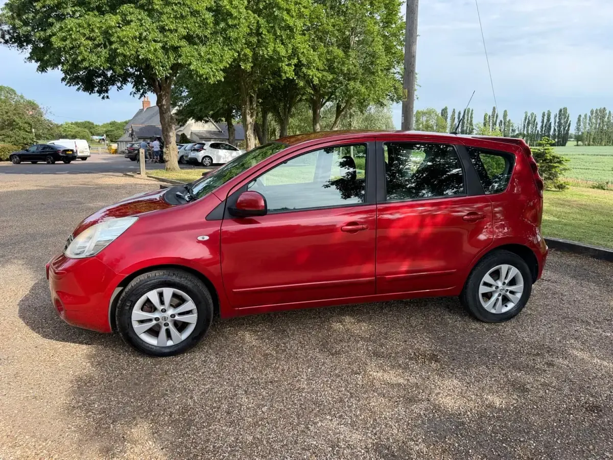 Used Nissan Note Acenta 110 HP (80 kW) 2009 Red Hatchback