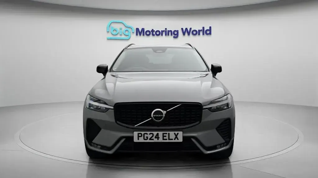Used Volvo XC60 Plus 250 HP (183 kW) 2024 Grey SUV