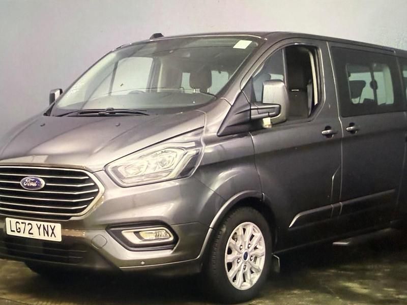 Used Ford Tourneo Titanium 130 HP (95 kW) 2022 Grey MPV