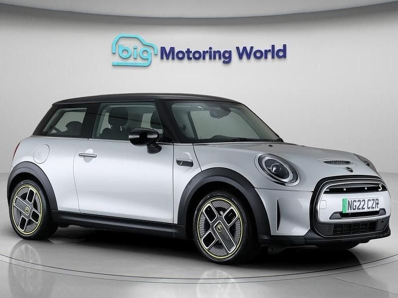 Silver Used 2022 Mini Cooper SE Hatch Hatchback | £12,700 (Fair price) - Image 1/4