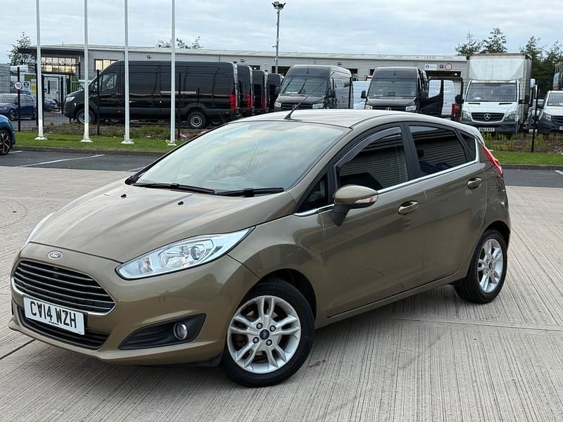 Used Ford Fiesta Zetec 82 HP (60 kW) 2014 Brown Hatchback